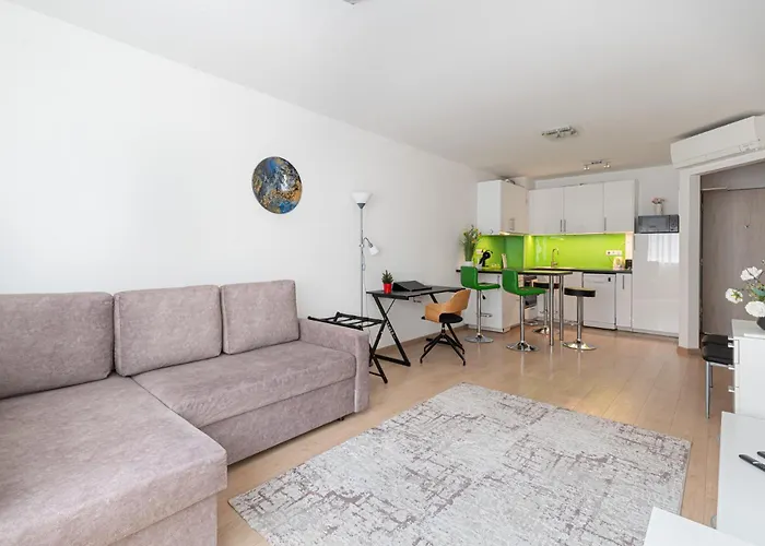 Maria\'S Family Home With Free Parking